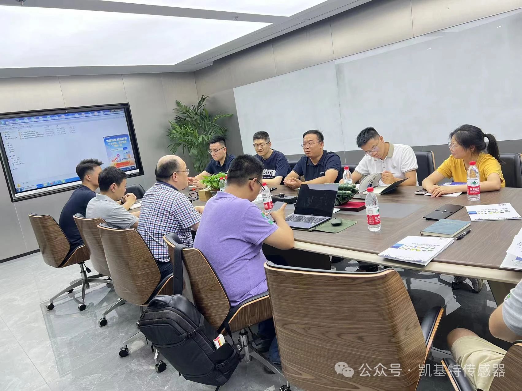 企業(yè)動態(tài) | 長江三峽集團和葛洲壩集團領(lǐng)導一行到訪南京凱基特 企業(yè)動態(tài) | 長江三峽集團和葛洲壩集團領(lǐng)導一行到訪南京凱基特